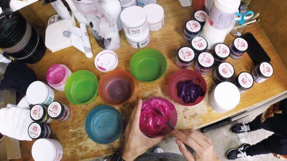 塩基性カラーでの染色作業