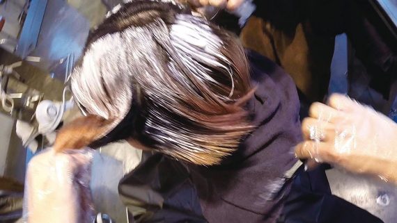 カラー塗布の技術