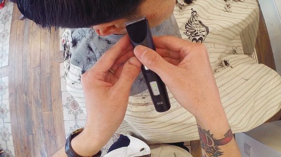 もみあげのカット