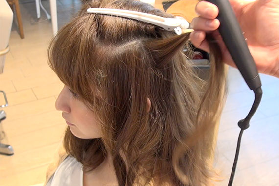 【連載】フォトジェニックなフォトシュートテク 自然光で撮影編 ヘアスタイリング② 19 ここから、動画の手順をおさらい