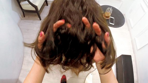 ワックスをなじませる様子