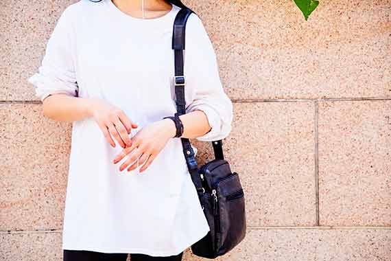 【連載】街とひとを切り取るスナップ/No.10 tsushimaさん 4 黒髪とメガネのスタイリング詳細