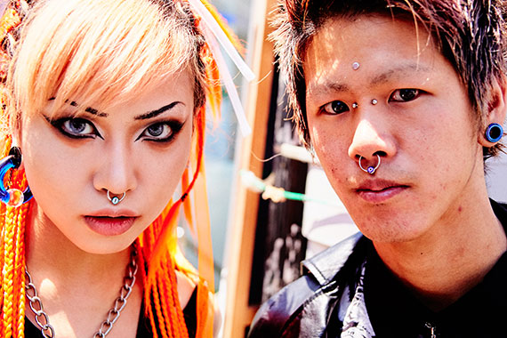 パンクファッションのスナップ写真