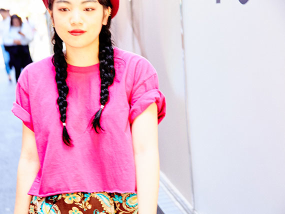 【連載】街とひとを切り取るスナップ/No.14 ツカモトハルカさん 2 個性派アイテムもスッキリまとめて