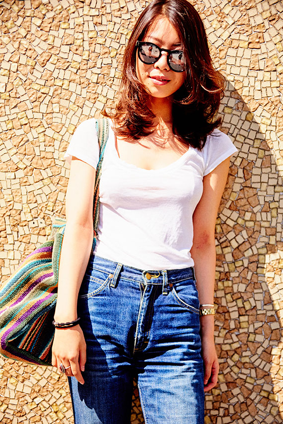 横断歩道でひときわ目立った２人組