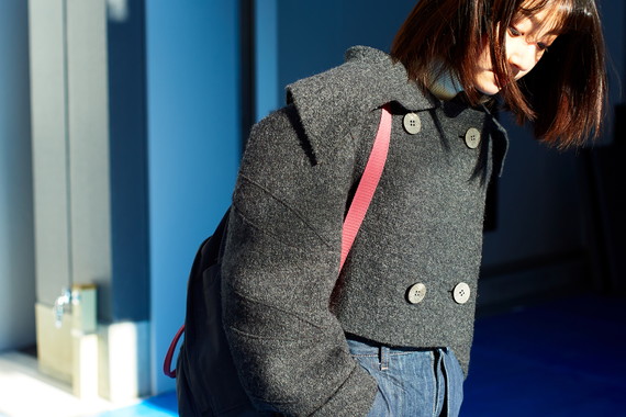 原宿の裏通りで見つけたワンレンボブの女子