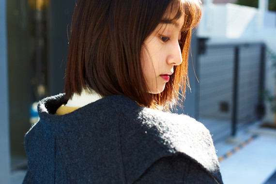 原宿の裏通りで見つけたワンレンボブの女子