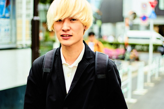 これからヘアカラーしに行くマッシュ男子