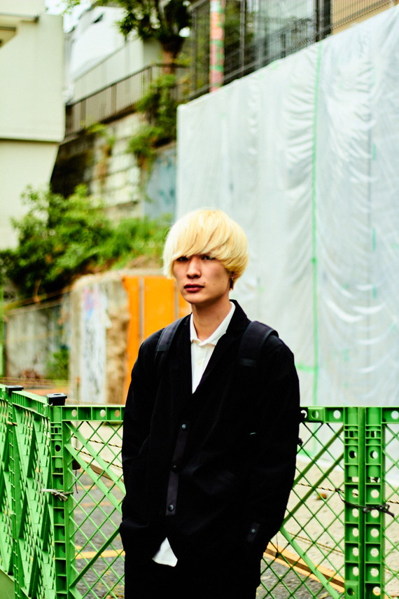 これからヘアカラーしに行くマッシュ男子