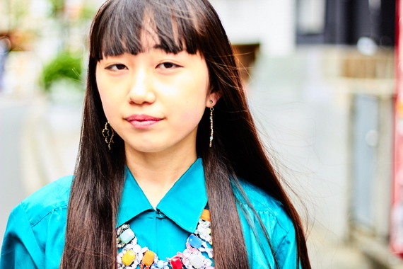 黒髪ロングのオシャレガール