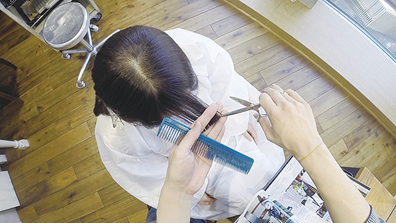 前髪カット1