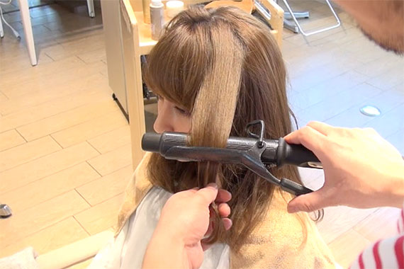 【連載】フォトジェニックなフォトシュートテク 自然光で撮影編 ヘアスタイリング② 21 ここから、動画の手順をおさらい