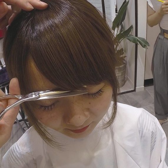 前髪流し始め調整