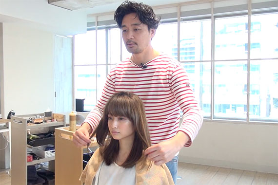 【連載】フォトジェニックなフォトシュートテク 自然光で撮影編 ヘアスタイリング② 5 ここから、動画の手順をおさらい