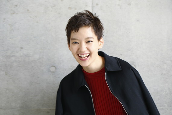 【連載】12色のうたうヘアカラー 11月は「立つ冬、光の中」/vetica タカギタカオ 11 流行色ばかりじゃなくて、ヘアカラーの定番「ブラウン」を極める