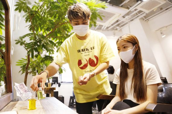 【美容室のブランディングに活用!】サロンオリジナルオイルを小ロットで実現できる『オイルスタジオ』/NAKAGAWA 10 LoAInternational美容室外観