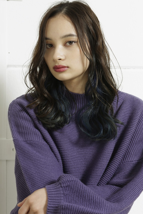 【連載】12色のうたうヘアカラー 2月は「アオキイト」/vetica タカギタカオ 4 美しいブルーが切なくも色鮮やかに発色する