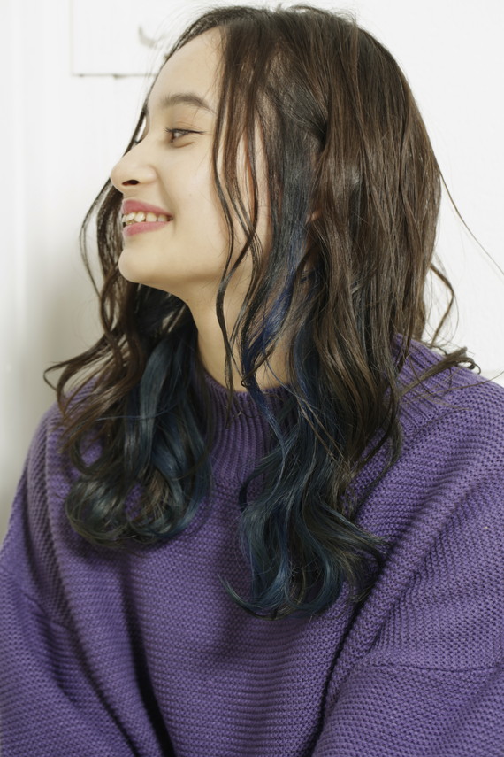 【連載】12色のうたうヘアカラー 2月は「アオキイト」/vetica タカギタカオ 3 美しいブルーが切なくも色鮮やかに発色する