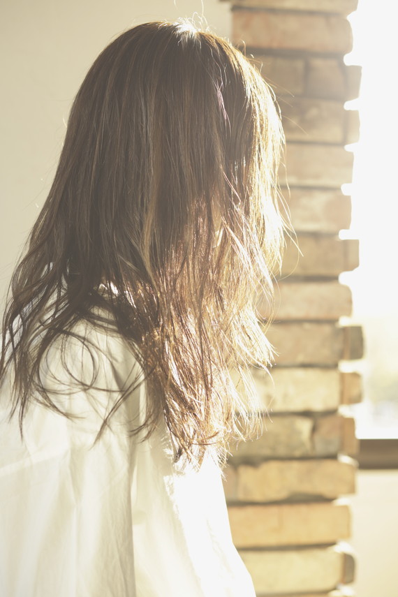 【連載】12色のうたうヘアカラー 12月は「忘念会」/vetica タカギタカオ 3 2017年のトレンドのハイライトを忘れず 2018年はその先行くハイライトデザインを