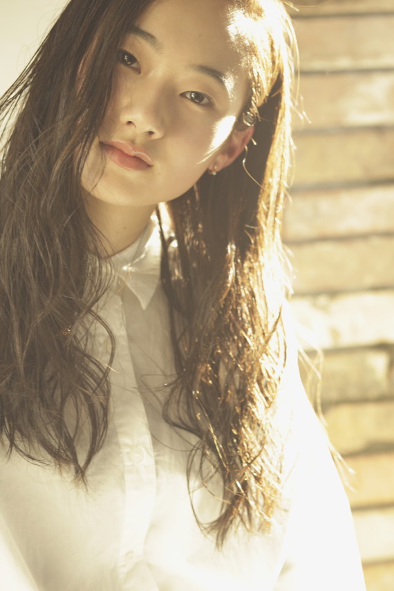 【連載】12色のうたうヘアカラー 12月は「忘念会」/vetica タカギタカオ 5 2017年のトレンドのハイライトを忘れず 2018年はその先行くハイライトデザインを