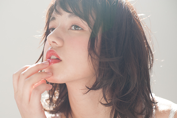 ニットキャミソールのスタイリング