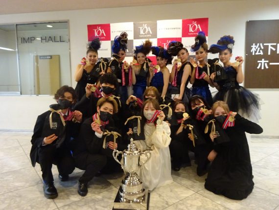 見事グランプリに輝いた「victoria」チーム