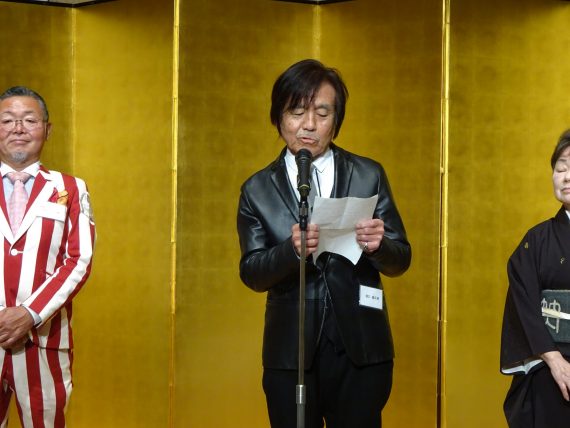 尼崎理容美容専門学校 創立70周年記念式典・同窓会 2 懐かしいい思い出話に花を咲かせた同窓会