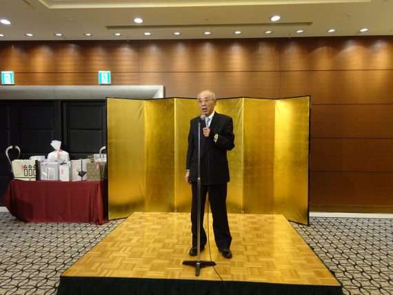 皆で考え、知恵を出し合い、良い１年にとあいさつ