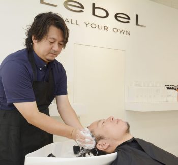 ヘアモード編集部・山田が体験!『THEÓ(ジオ)スタンダード』の新感覚ヘッドスパ ~20分間の施術でヤバい「体感」が連続するヘア&スキャルプケア~ 5 DSC3354 scaled e1695806438971