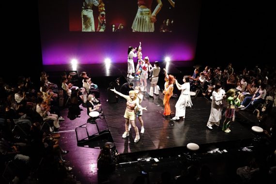 ヘアショーのステージ