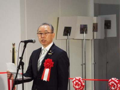 開会のあいさつを述べる全美商連・菊地浩市理事長