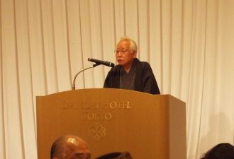 組合員の結髪により、日本髪姿の本格派も