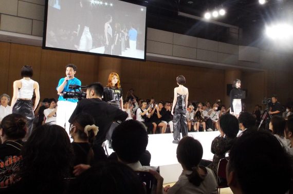 彩度のあるハイライトのカラーデザイン