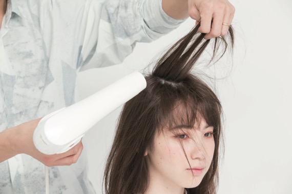 「ベイビードライ」ミディアムレングスのスタイリング方法