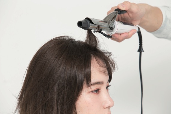 「ベイビードライ」ミディアムレングスのスタイリング方法