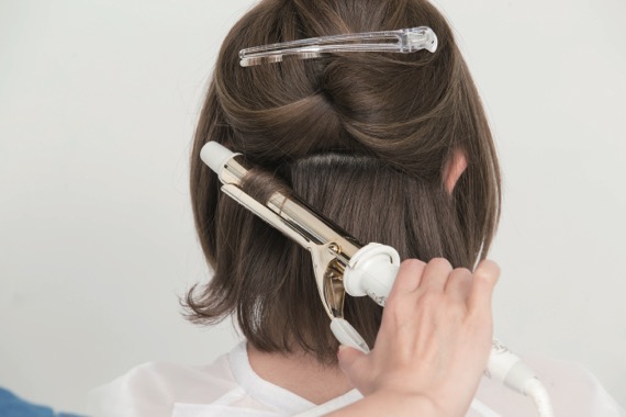 「カラーカールブリーズ」ボブスタイルのスタイリング方法