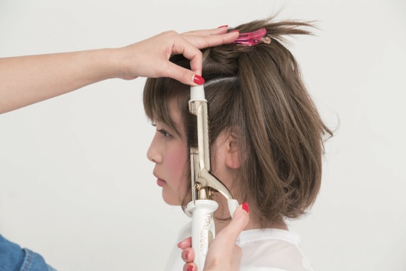 「カラーカールブリーズ」ボブスタイルのスタイリング方法