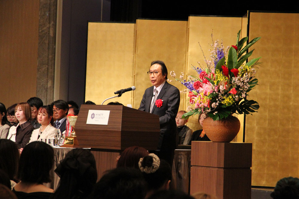 日本美容専門学校 令和8年春季卒業式 1 IMG 0097