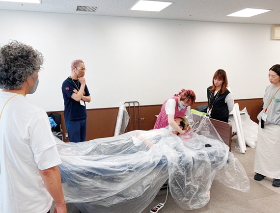 教育＆マッチング面で訪問美容を支援