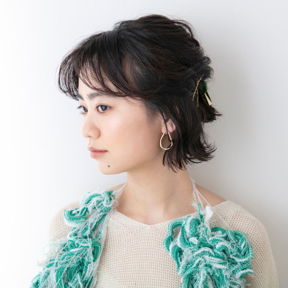 ■アプローチ_2 色を主張できて、隠せる！アウターカラーデザイン