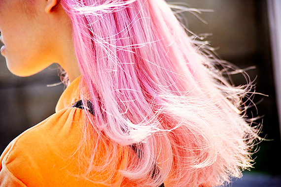 ボブヘアのアマンダのコーディネート