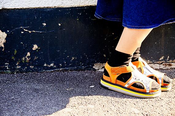 外ハネスタイルのべっぴんさん系女子