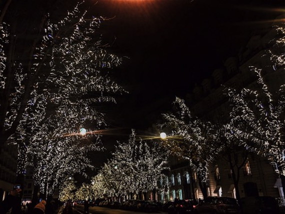 エッフェル塔のイルミネーション