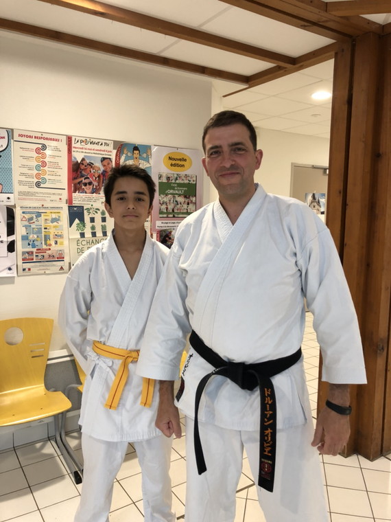 空手道場の様子