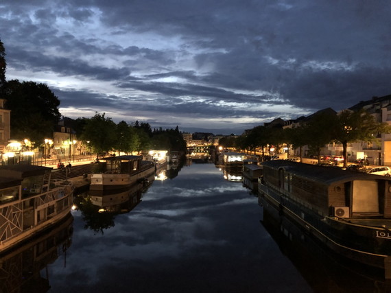 フランスの夜景