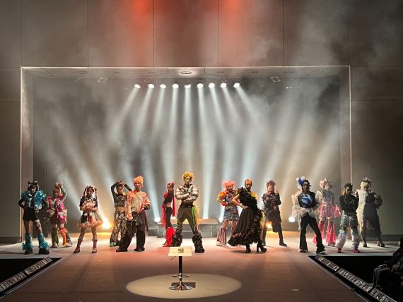 2年間の学びの集大成を魅せるトータルヘアショー