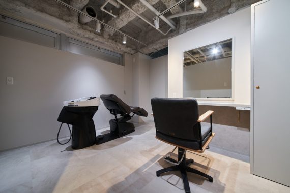 400ブランド以上、約5,000アイテムを揃えた大型ショップスペース