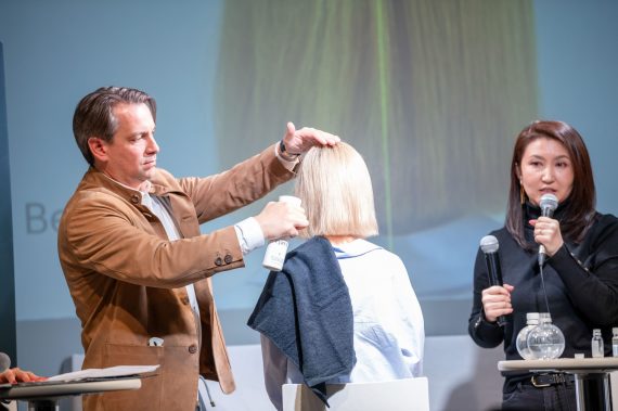 デモンストレーションの様子