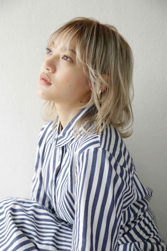 ホワイトベージュヘアカラー